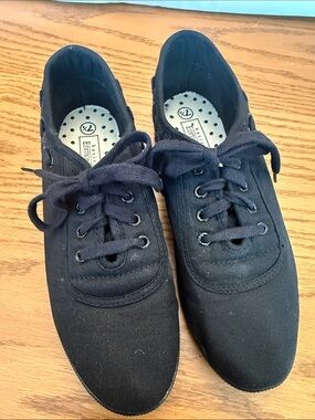 Basic Editions Black Canvas Lace-Up Kicks